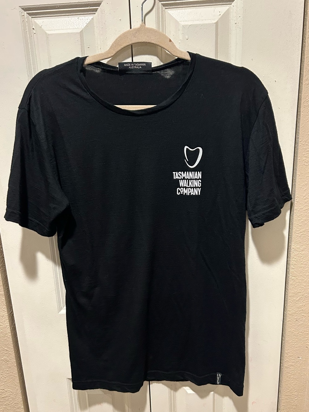 Smitten Tasmanian Merino Wool Womens 100% Crew Tee Black , Large